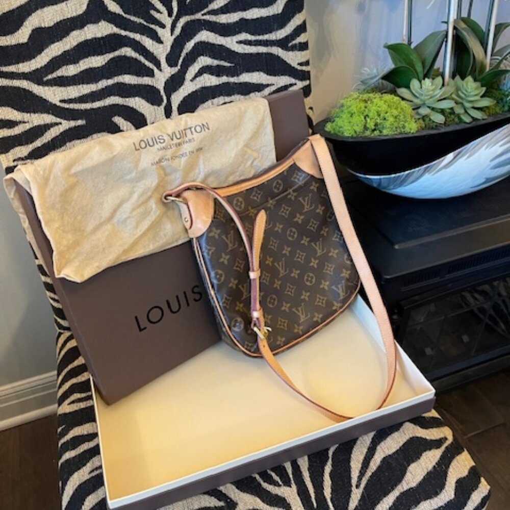 Louis Vuitton Monogram Crossbody Bag with Natural Vachetta Trim